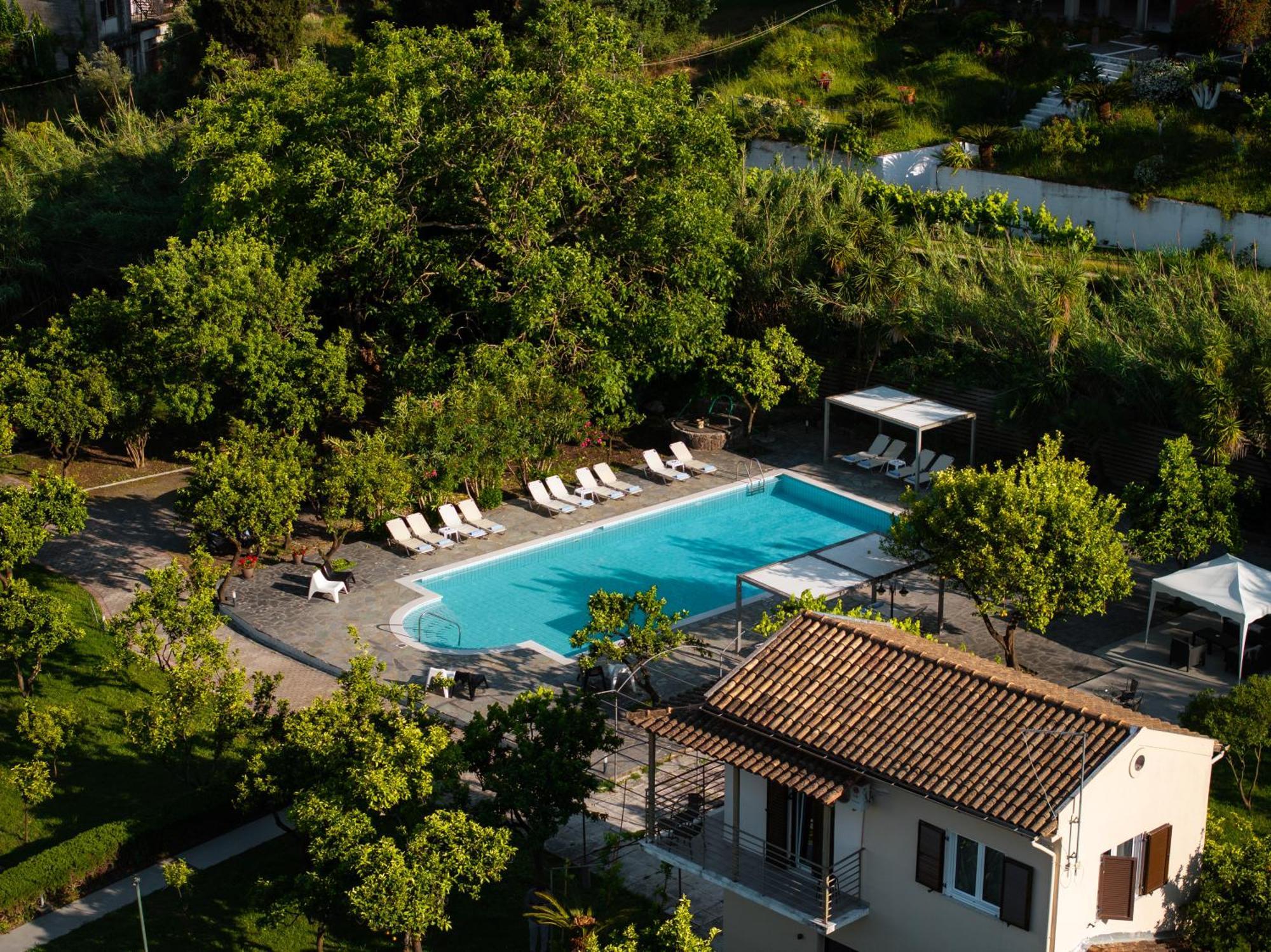 Orange Grove Suites 贝尼蔡斯 外观 照片